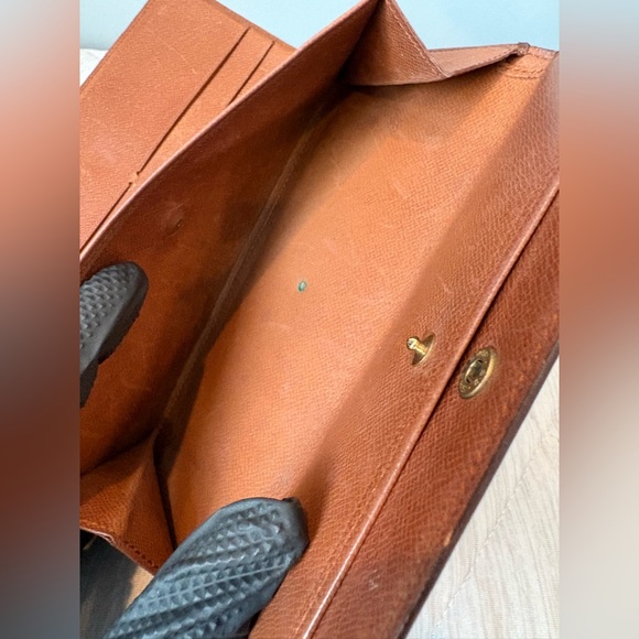 VINTAGE Louis Vuitton International Wallet - 9002 - Picture 7 of 15